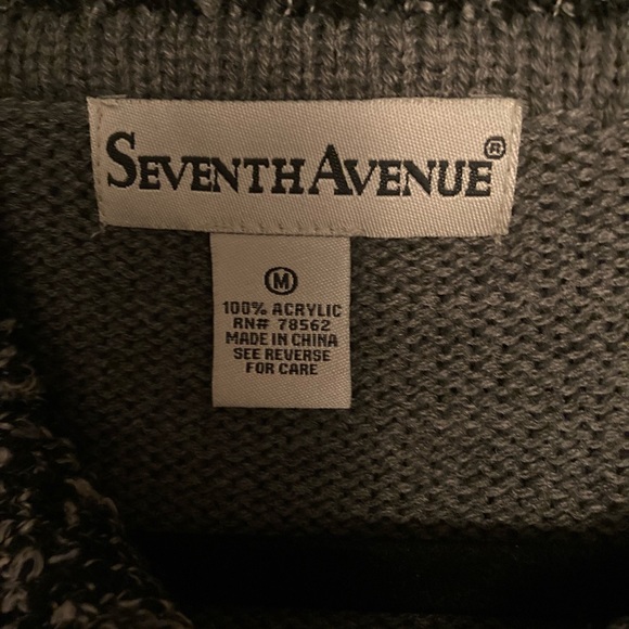 Black 3/4 length sweater with lamb look collar and cuffs - Picture 3 of 3